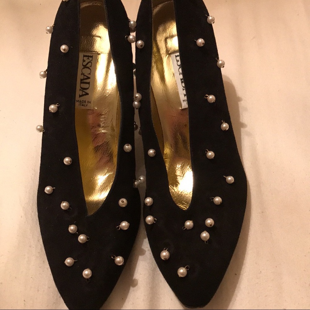NEW ESCADA HEELS SIZE 8 BLACK SUEDE EMBELLISHED PEARLS BOUTIQUE